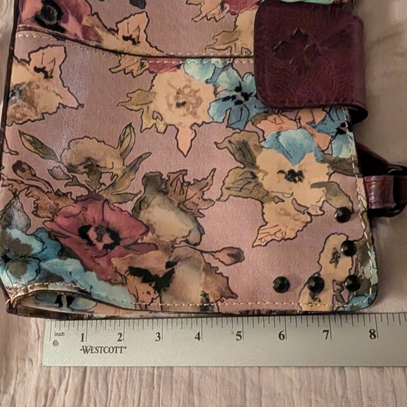 Patricia Nash Rienzo Shoulder Bag in Dusty Rose Print Leather w/ Burgandy Trim - Picture 13 of 14